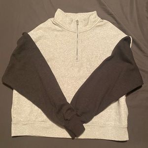 Women’s hollister crewneck